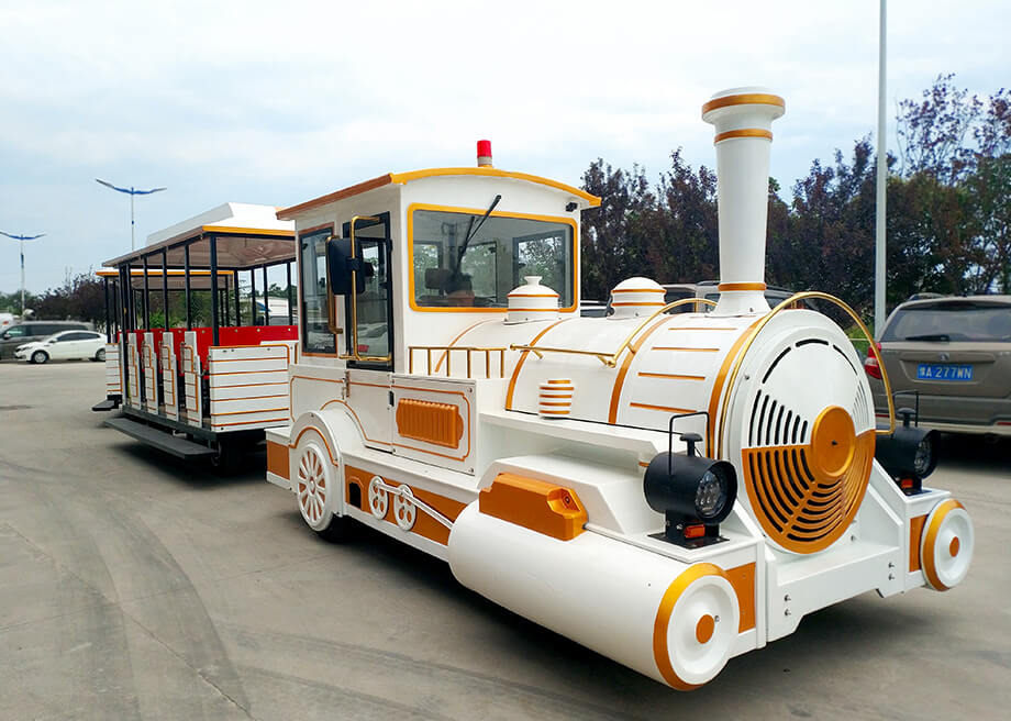 Large Trackless Train